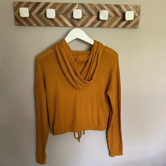 Derek Heart Amber Hooded Top - Picture 4 of 4